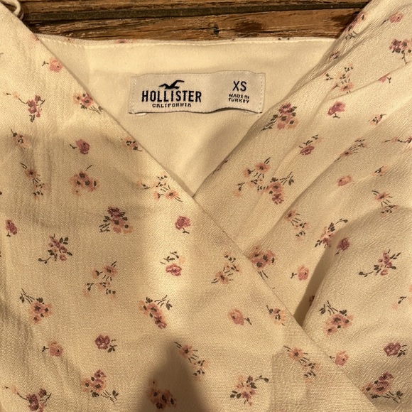 Hollister Mini linen wrap dress size XS. - Picture 2 of 5